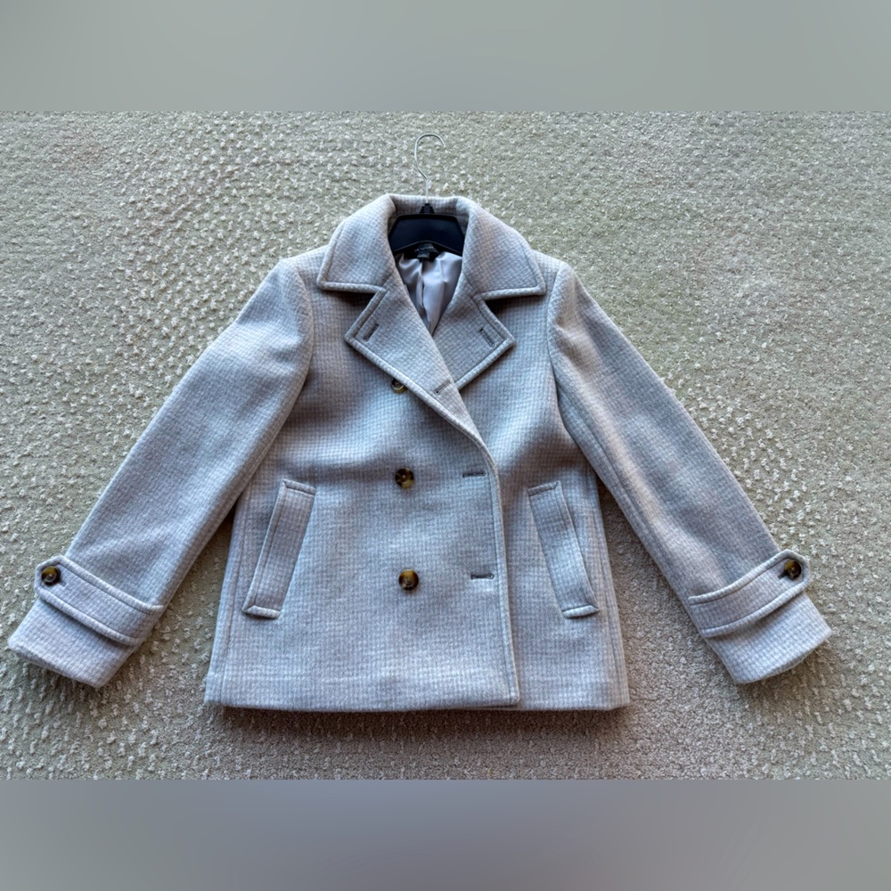 NWT Ann Taylor women’s wool peacoat size XS gray and white
